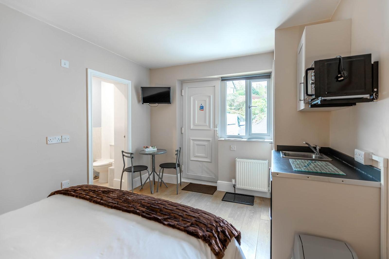 Windermere Studio Rooms - With Free Car Parking Onsite Exterior foto