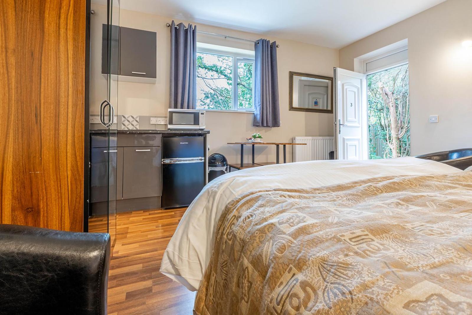 Windermere Studio Rooms - With Free Car Parking Onsite Exterior foto