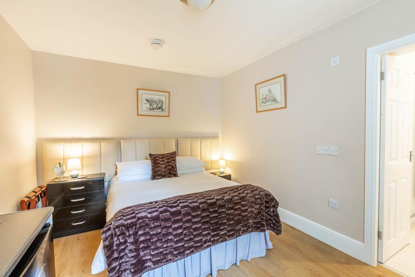 Windermere Studio Rooms - With Free Car Parking Onsite Exterior foto