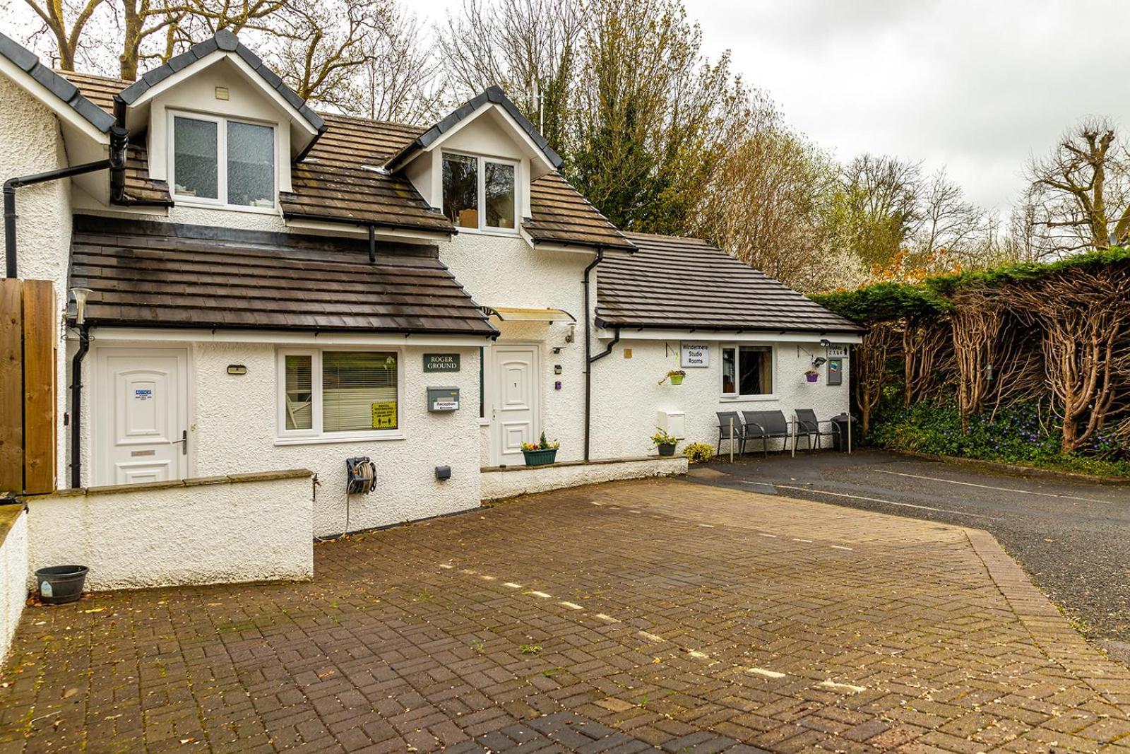 Windermere Studio Rooms - With Free Car Parking Onsite Exterior foto